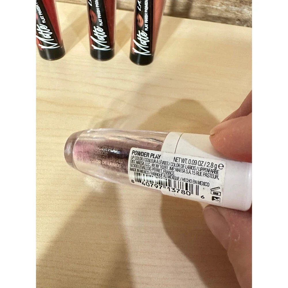 Cosmetics Bundle Eyeshadow and 4 L Lip Gloss Lip Powder, Eye Shadow Bundle